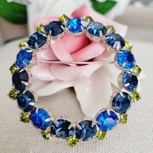 VINTAGE Blue Glass Silver Tone Brooch